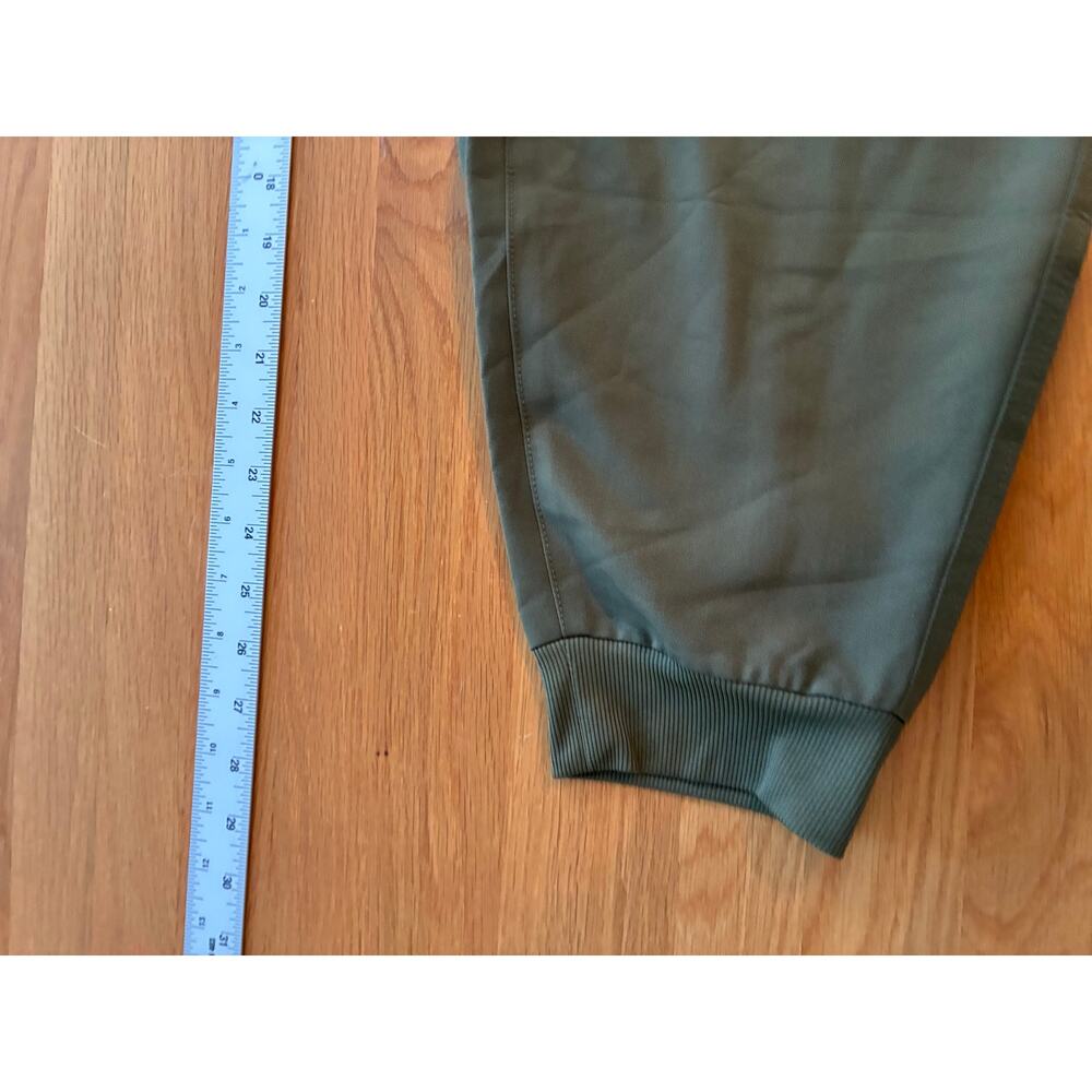 Fabletics NWOT Womens 2X Utiltiy Green Evoke Cargo Jogger Scrubs READ - Picture 7 of 8